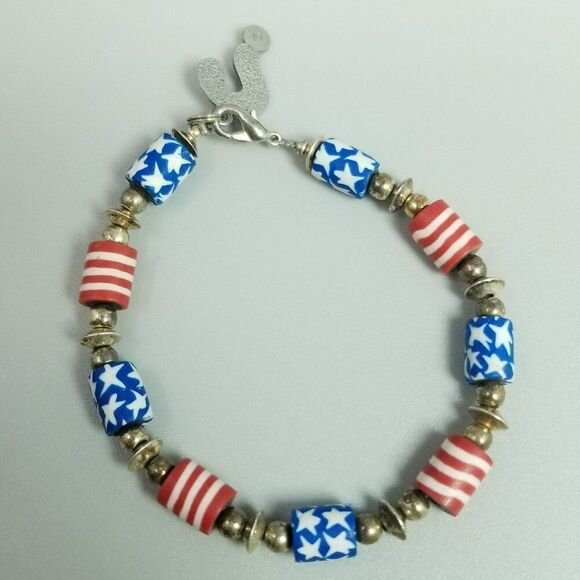 Vintage Red White and Blue Clay Beaded Bracelet with Why? Silver Tone Charm - Picture 4 of 7